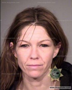 Amy-Verlee-Hall-mugshot-27717426.400x800